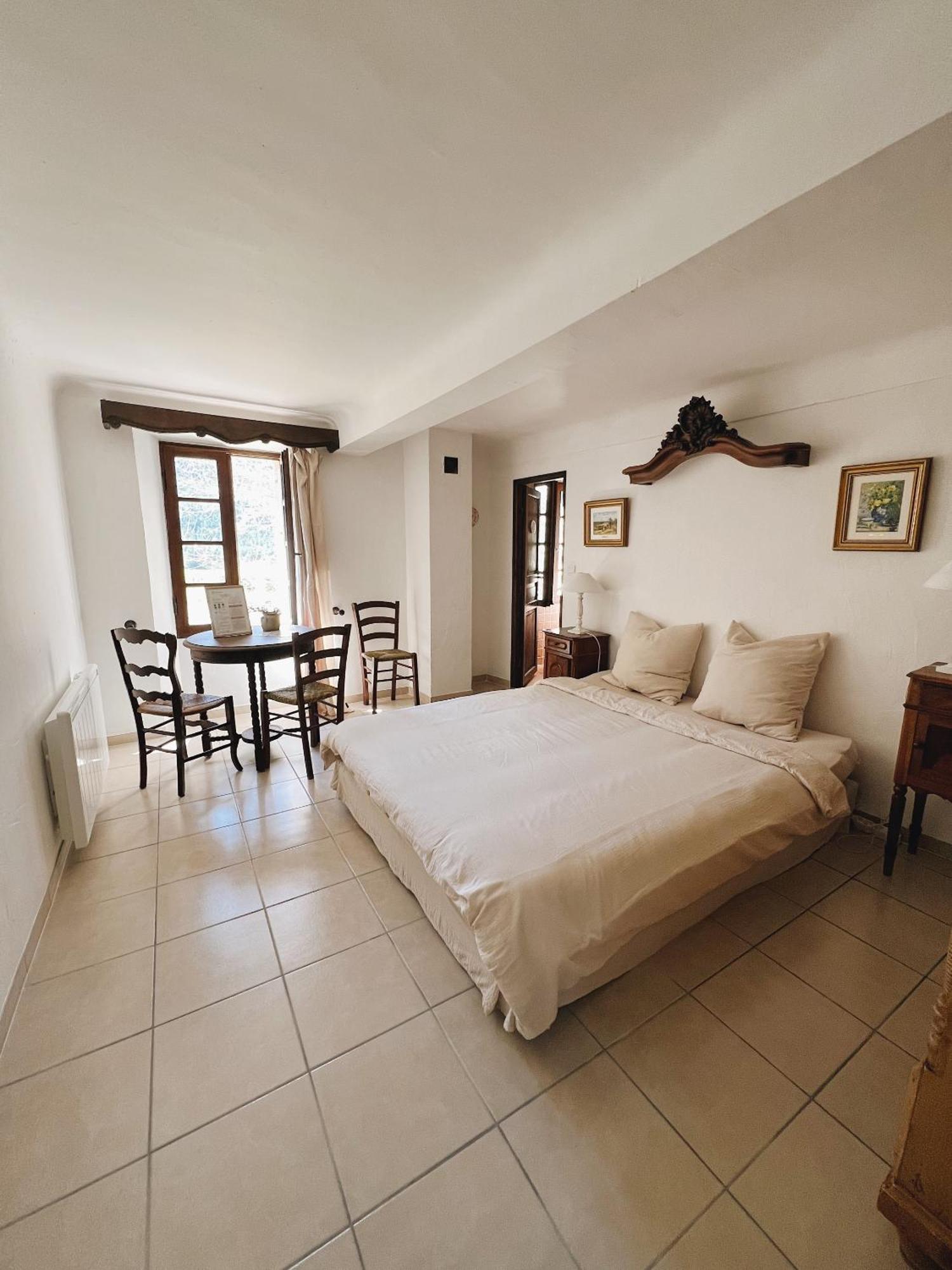 Hotel La Bastide des Pins Habitación foto